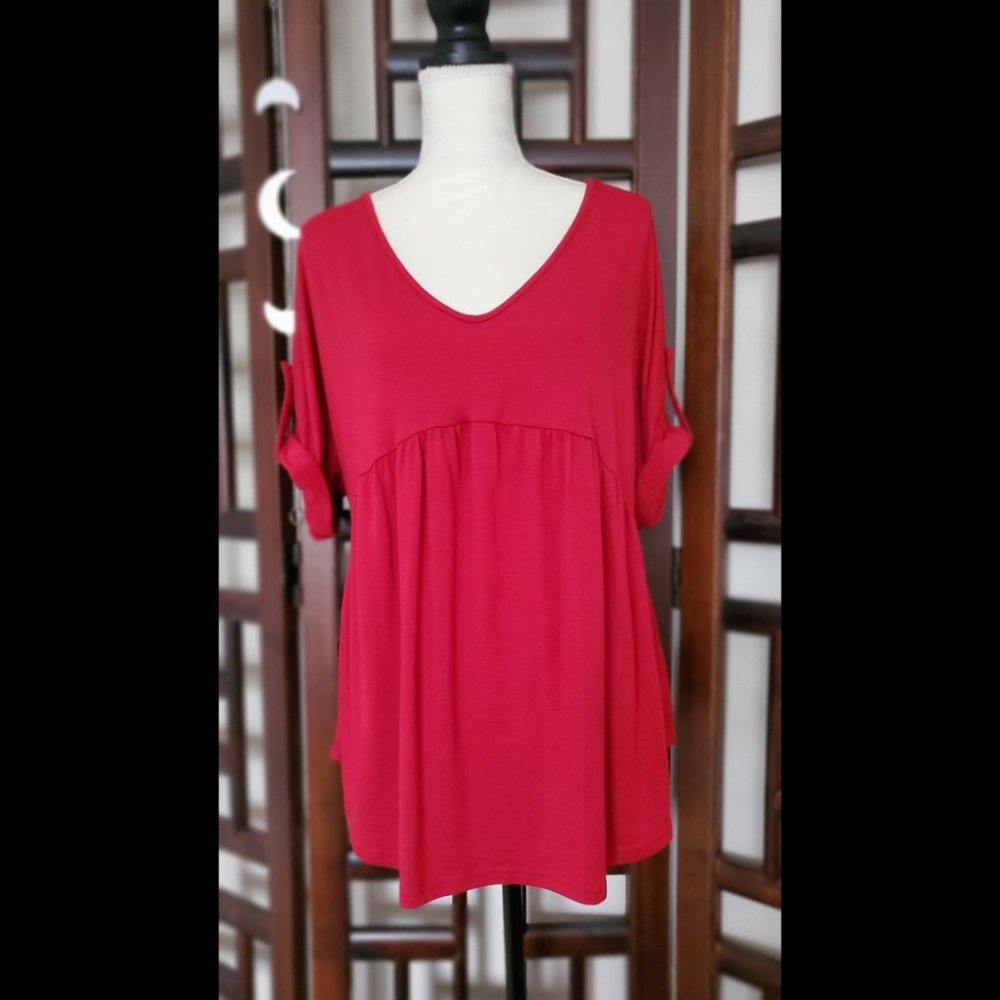 NWOT Women's V Neck Loose Ruffle Blouse (Size M